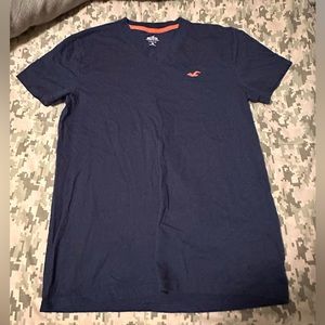 Hollister V-Neck T-Shirt, Small
